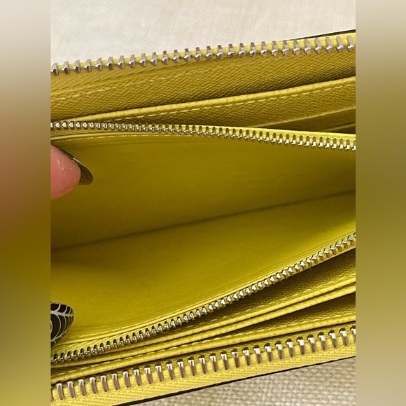 LOUIS VUITTON EPI ZIPPY LONG WALLET⭐️IN COLOR CITRON⭐️💯 Authentic - Picture 10 of 13